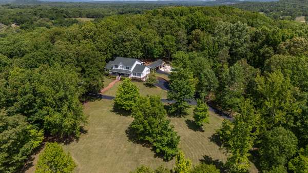 2288 Billy Nance Blvd, Clifton, TN 38425