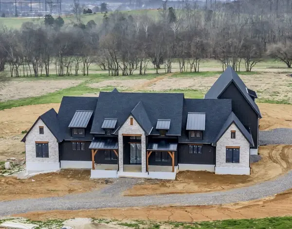 2388 Darks Mill Rd, Columbia, TN 38401