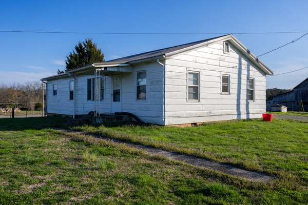 762 Old Tellico Highway #N, Madisonville, TN 37354