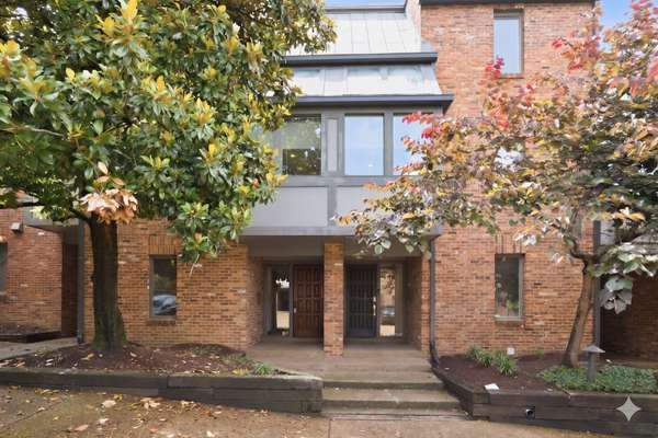 133 Hampton Pl, Nashville, TN 37215