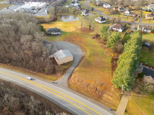 232 Raymond Hirsch Pkwy, White House, TN 37188