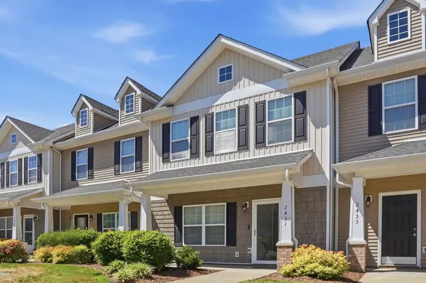 2451 New Holland Cir, Murfreesboro, TN 37128
