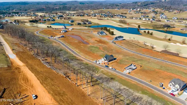 1848 Black Bear Circle, Loudon, TN 37774