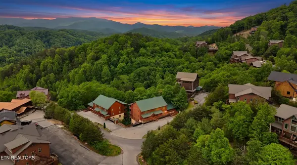 1935 Blackthorn Tr, Sevierville, TN 37876