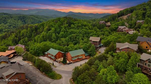 1935 Blackthorn Tr, Sevierville, TN 37876