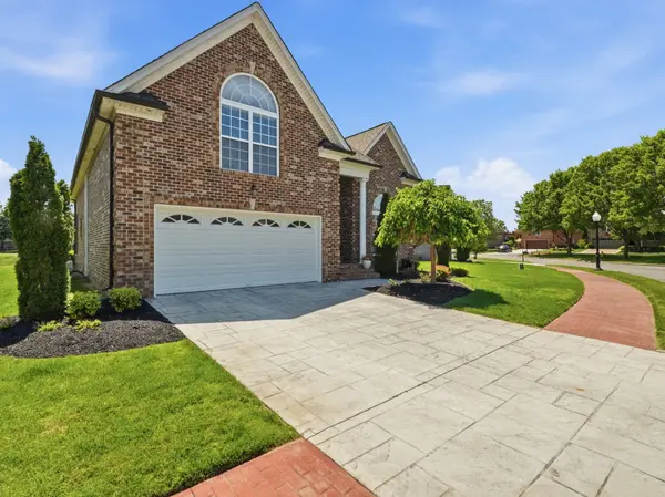1145 Isaac Franklin Dr, Gallatin, TN 37066