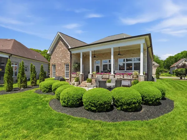 1145 Isaac Franklin Dr, Gallatin, TN 37066