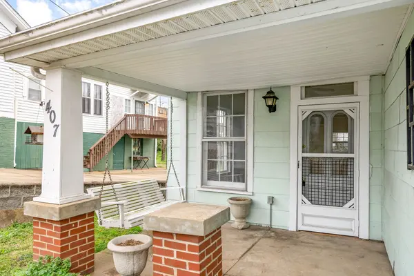 407 S 2nd St, Clarksville, TN 37040