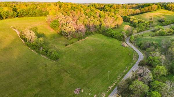 53 Pleasant Hill, Lynchburg, TN 37352