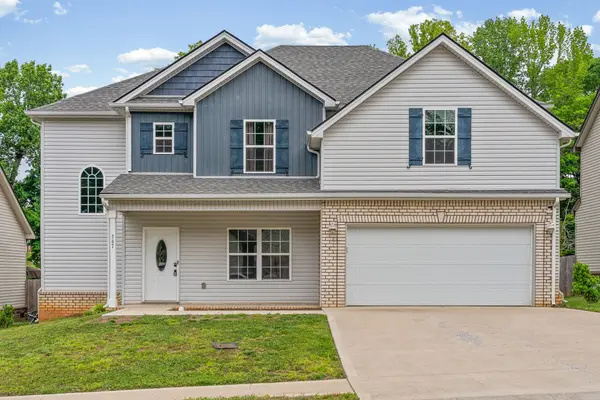 367 Barry Dr, Clarksville, TN 37040