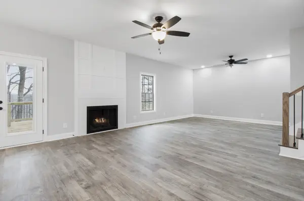2125 Powell Rd, Clarksville, TN 37043