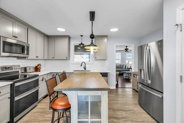 1917 Graceland Dr, Goodlettsville, TN 37072