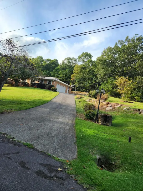 310 Hill Top Drive, Niota, TN 37826