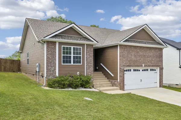 1149 Racker Dr, Clarksville, TN 37043