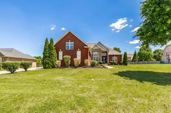 4037 Brimestone Way, Greenbrier, TN 37073