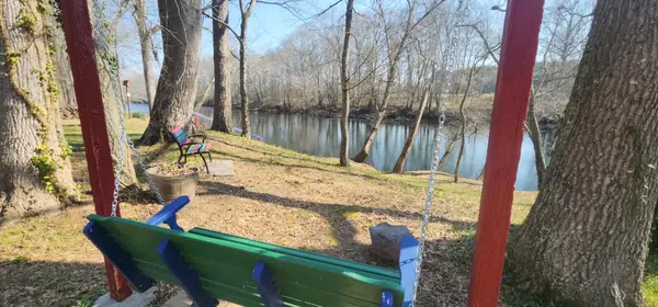 18 Crews Drive, Benton, TN 37307