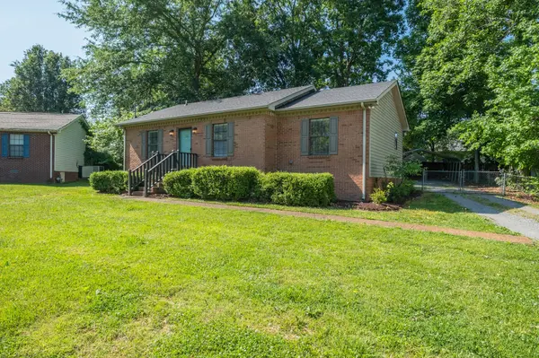 308 Oakdale Dr, White House, TN 37188