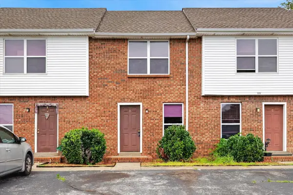 1531 E Knollwood Cir, Clarksville, TN 37043