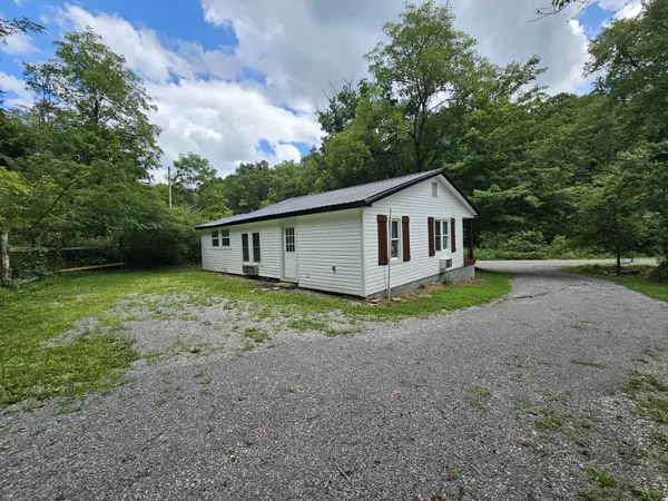 210 Rawls Creek Rd, Gordonsville, TN 38563