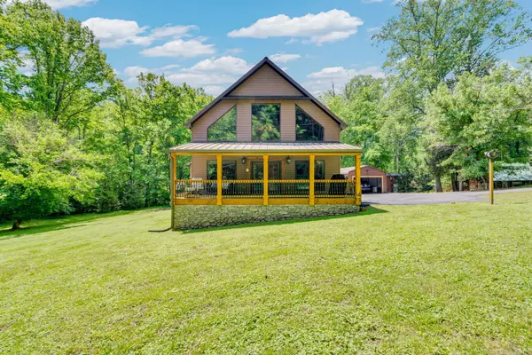 825 Shady Pl, Smithville, TN 37166