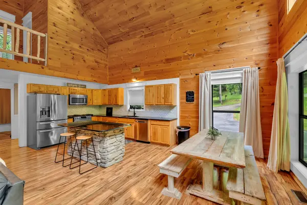 825 Shady Pl, Smithville, TN 37166
