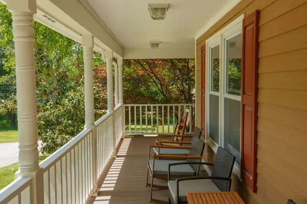 218 Spring Valley Rd, Hendersonville, TN 37075