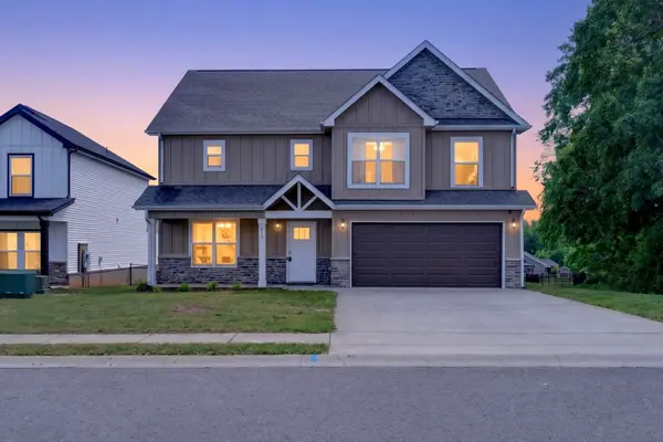 960 Princeton Dr, Clarksville, TN 37042