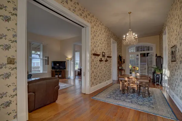 305 4th Ave #S, Franklin, TN 37064