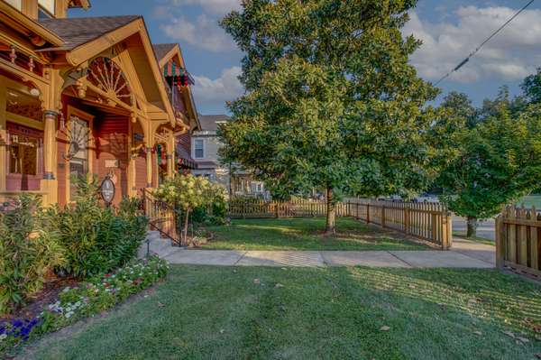 305 4th Ave #S, Franklin, TN 37064