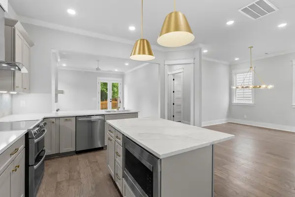 542B Starliner Dr, Nashville, TN 37209