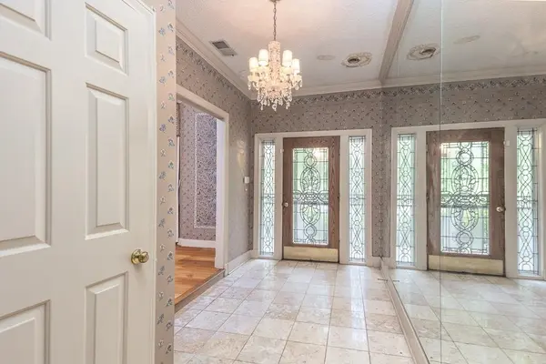 8643 POPLAR PIKE, Memphis, TN 38138