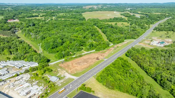 1094 New Highway 7, Columbia, TN 38401