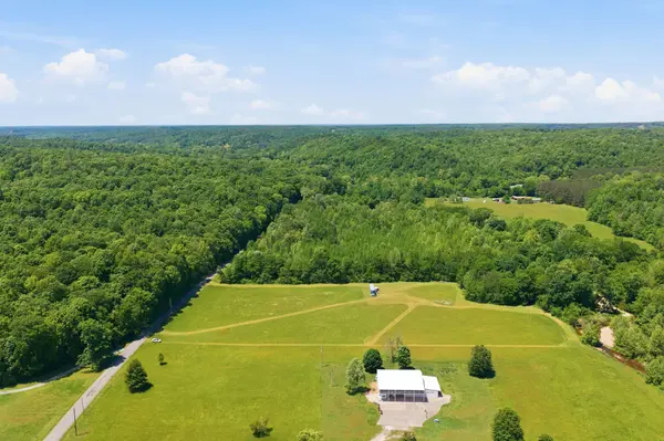 1490 Upper Standing Rock Rd, Dover, TN 37058