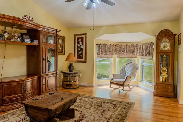 263 River Oaks Drive, Sparta, TN 38583