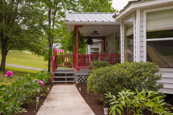 263 River Oaks Drive, Sparta, TN 38583