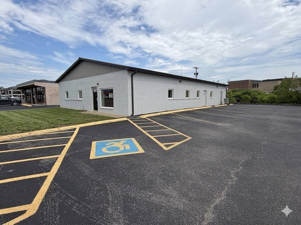137 W Broadway, Gallatin, TN 37066