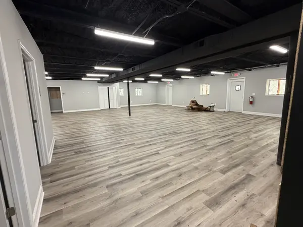 137 W Broadway, Gallatin, TN 37066