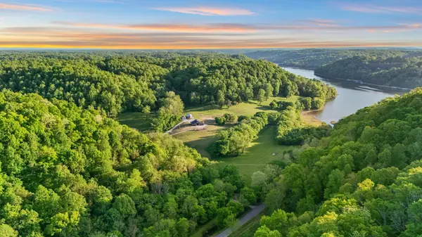 138 Cross Creek Dr, Manchester, TN 37355
