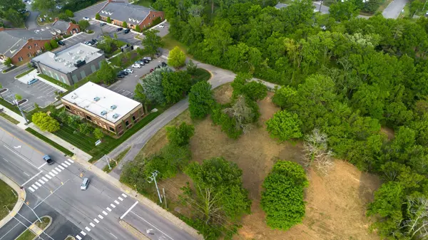 8138 Sawyer Brown Rd, Nashville, TN 37221