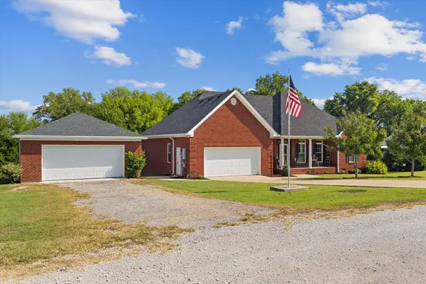 605 Compton Ln, Columbia, TN 38401