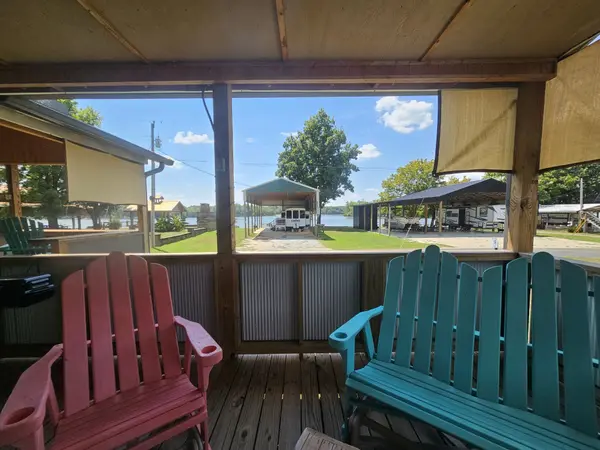 628 River Rd, Clifton, TN 38425
