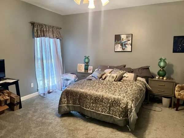 320 E Franklin St #15, Gallatin, TN 37066