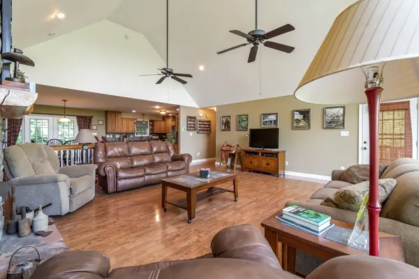 300 Gunter Smith Rd, Pulaski, TN 38478
