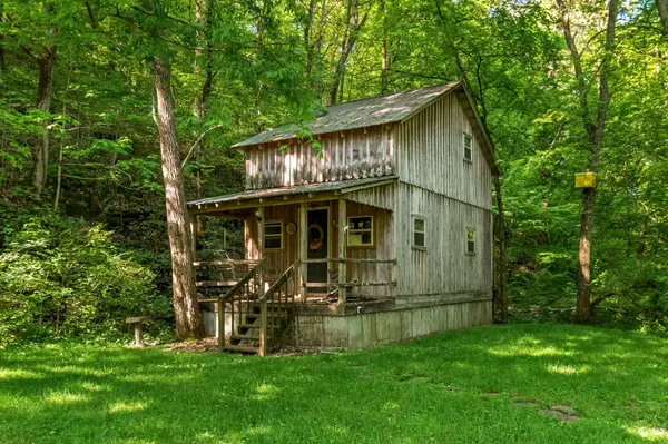 300 Gunter Smith Rd, Pulaski, TN 38478