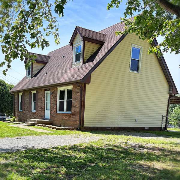 404 Carter Rd, Clarksville, TN 37042