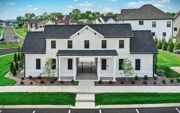 1425 Round Hill Lane, Spring Hill, TN 37174