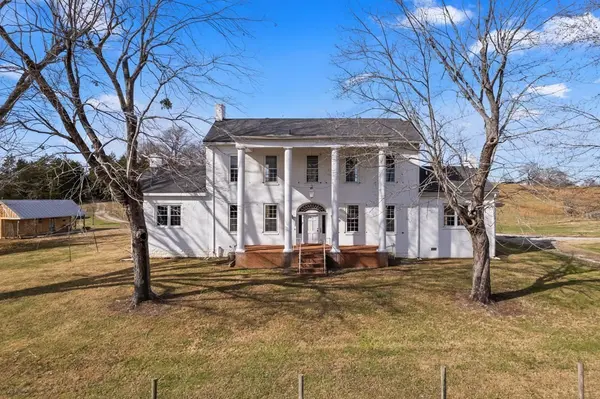 899 Messenger Rd, Sparta, TN 38583