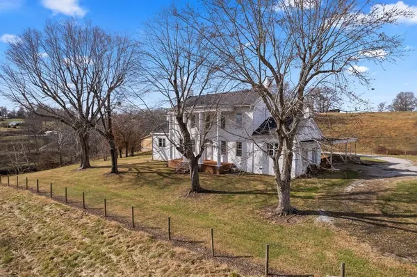 899 Messenger Rd, Sparta, TN 38583