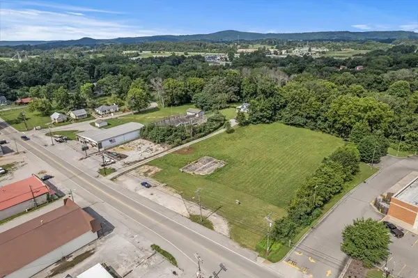 25 Mayberry St, Sparta, TN 38583