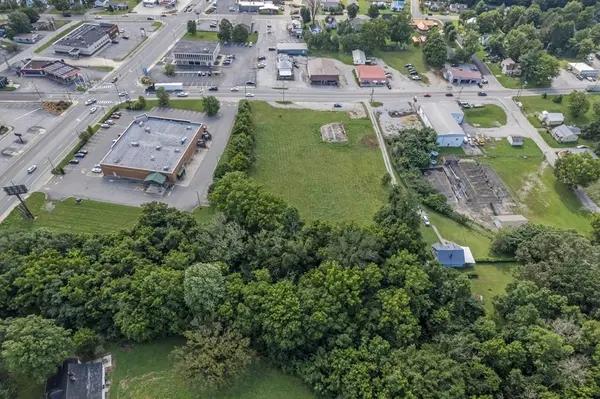 25 Mayberry St, Sparta, TN 38583